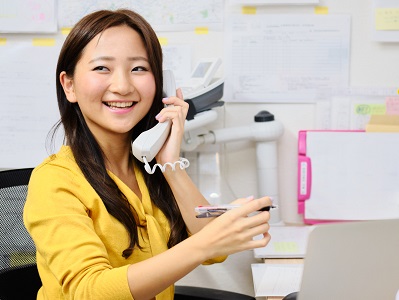 受付窓口スタッフ