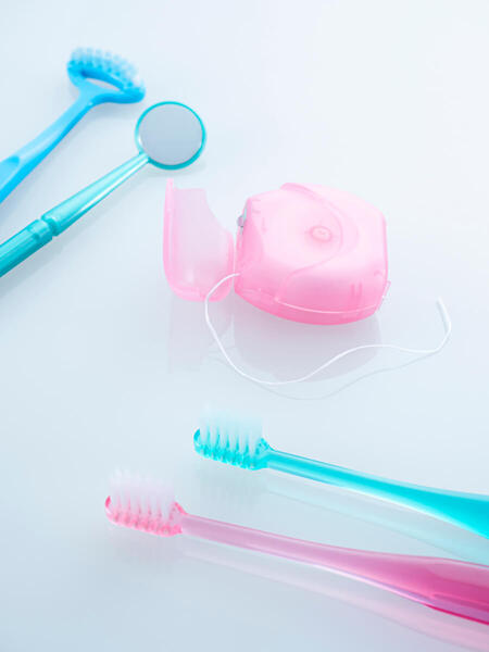 デンタルフロスや歯ブラシ