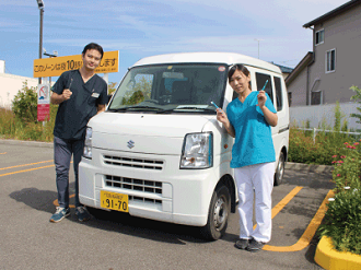 訪問者とスタッフ