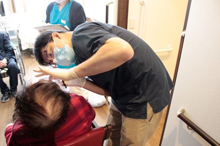 口腔ケアセミナーの様子