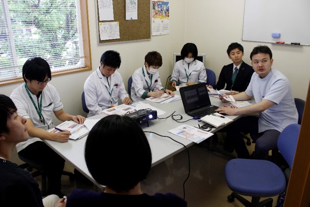 口腔ケアセミナーの様子