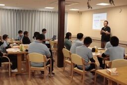 口腔ケアセミナーの様子