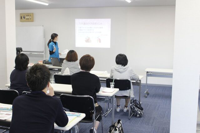 口腔ケアセミナーの様子